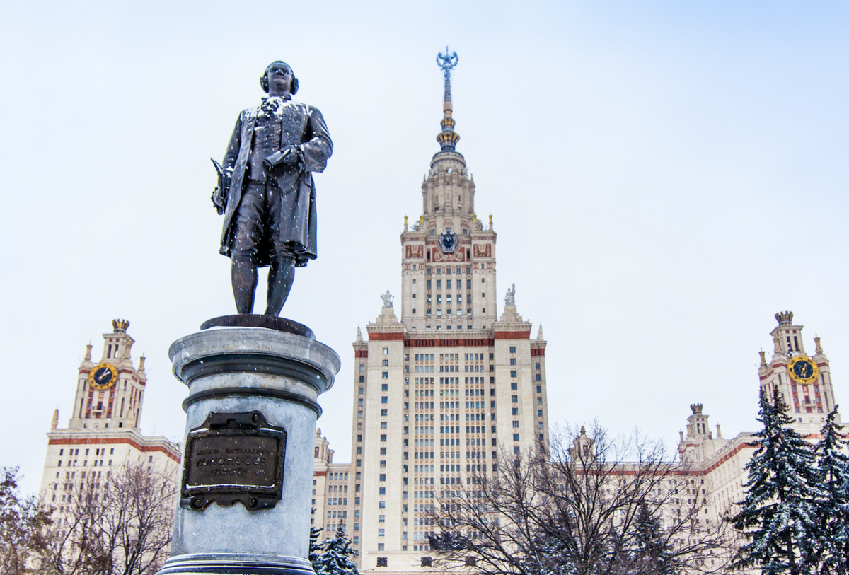 В москве есть памятники