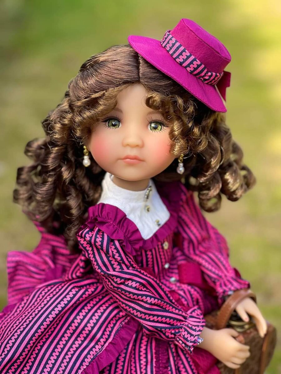 Ruby Red Fashion Friends