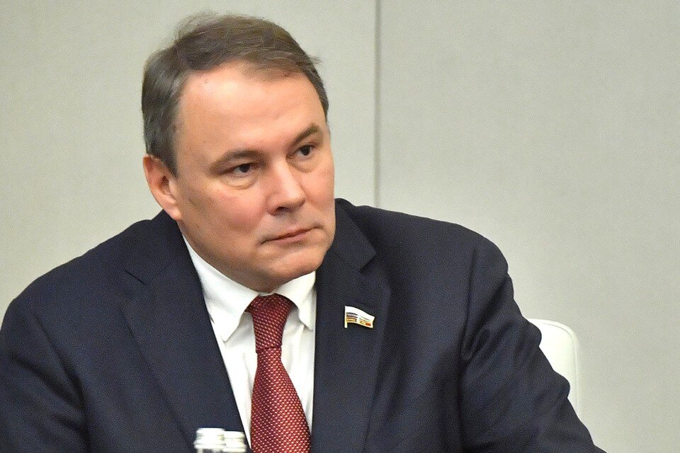     Заместитель председателя Государственной Думы РФ Петр Толстой. Владимир ВЕЛЕНГУРИН