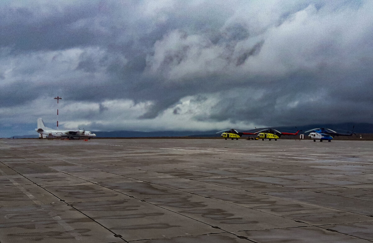 На лётном поле