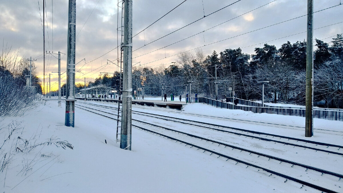 Новое освещение на пл. Кратово в середине февраля 2023 года, фото автора