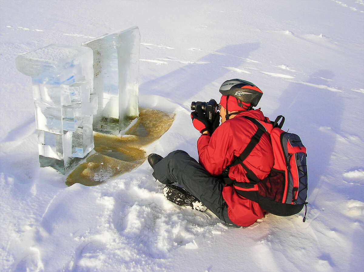 Захочешь снять кадр, и не так раскорячишься