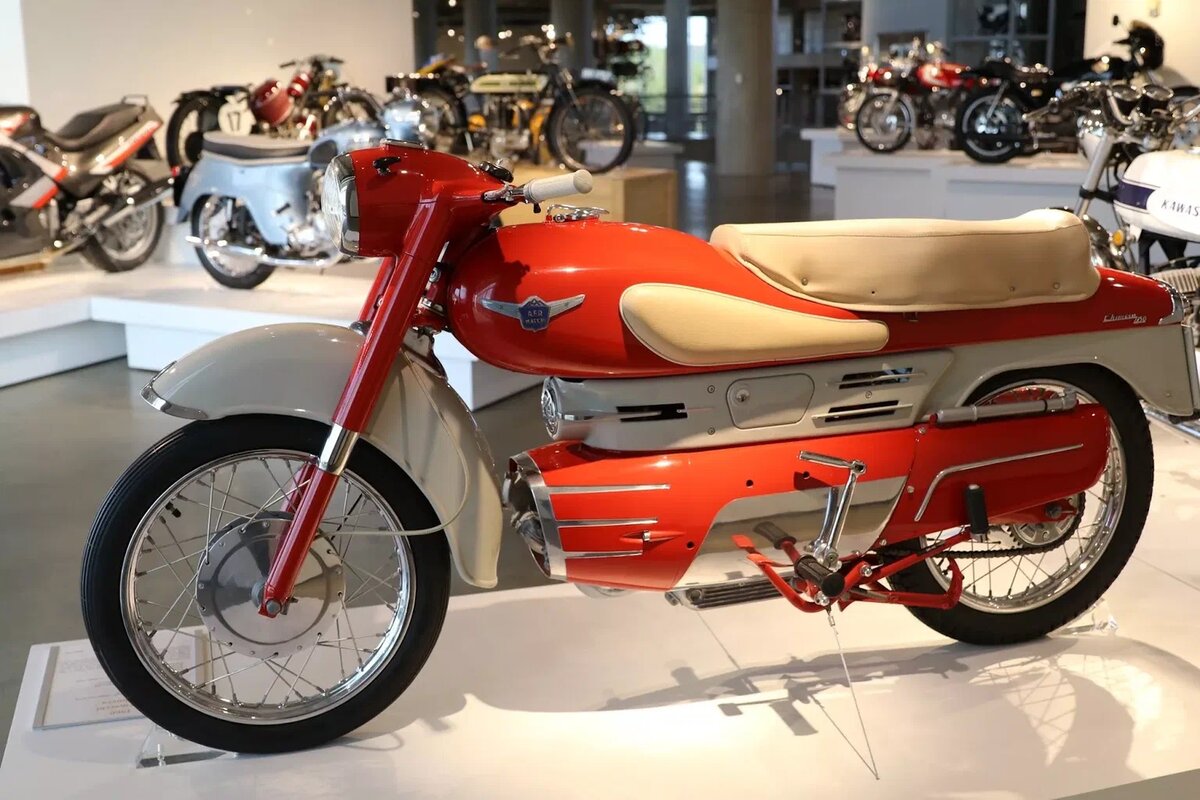 РњРѕС‚РѕС†РёРєР» Aermacchi Chimera