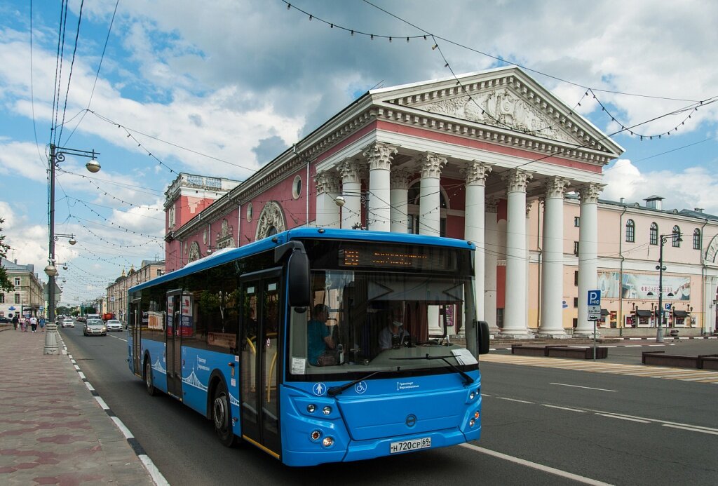 В Тверской области повысили стоимость проезда в автобусах, но предложили выгодные тарифы