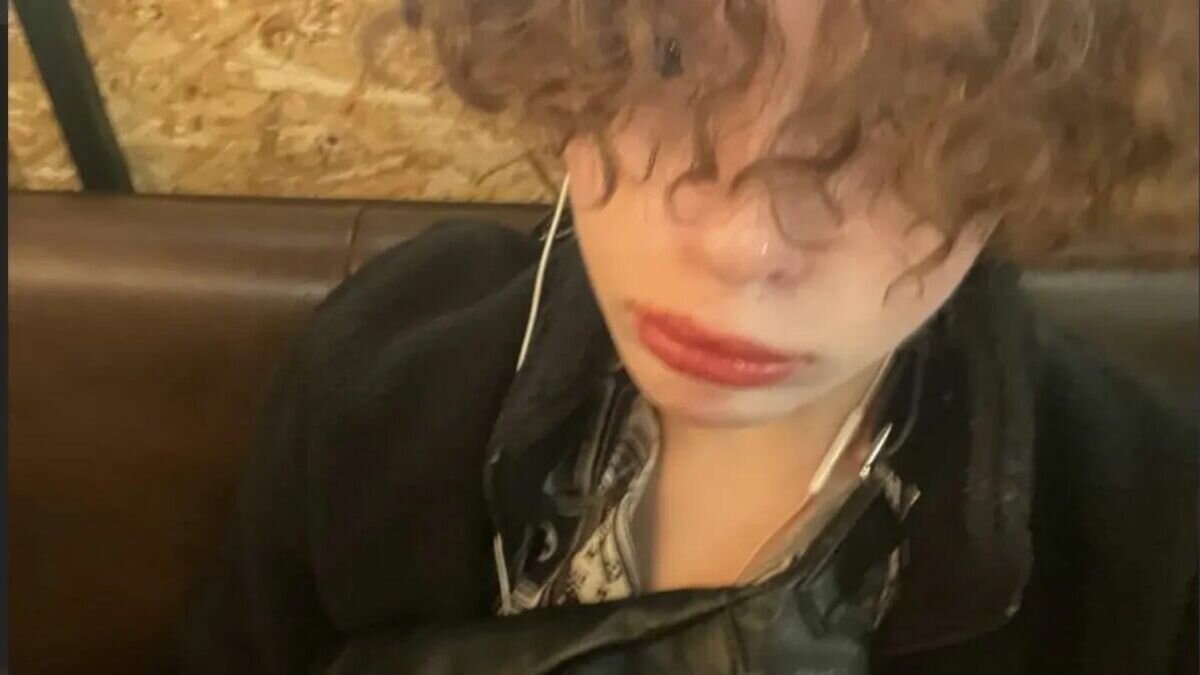     В отношении треш-блогера Станислава Базарова (Стасик Кудрявый, на фото) завели уголовное дело об оскорблении верующих и распространении порно. Об этом сообщил в пресс-службе ГСУ СК России по Москве.