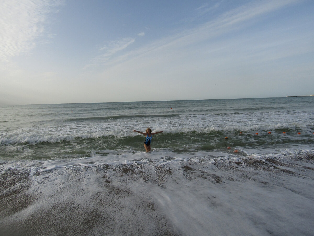   Море  прекрасно  расслабляет  и  лечит  этим  самым .  Евпатория   2020г.