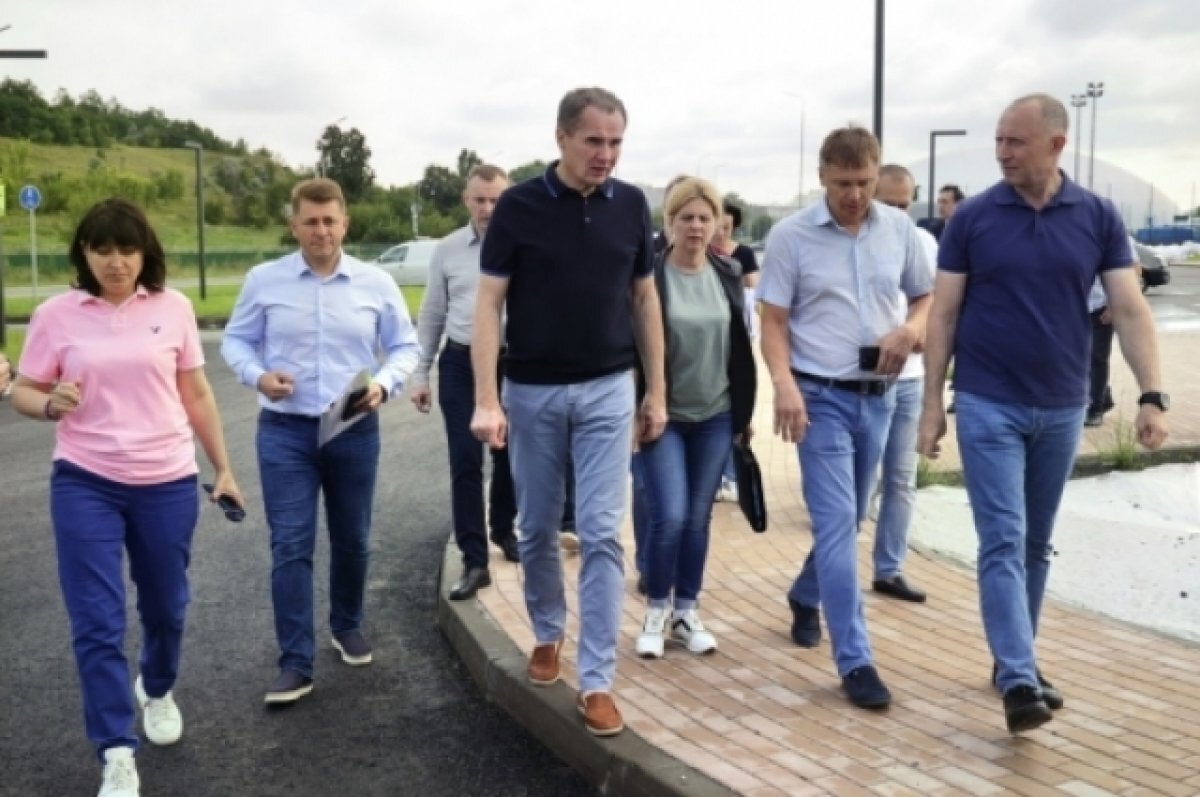    Вячеслав Гладков проверил ход работ на спортивных объектах Белгорода