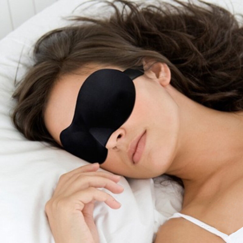         Ма́ска для сна (blindfellen) является частью одежды. Носится на голове, чтобы покрыть глаза для их защиты от яркого света во время сна как в условиях транспорта, так и дома.