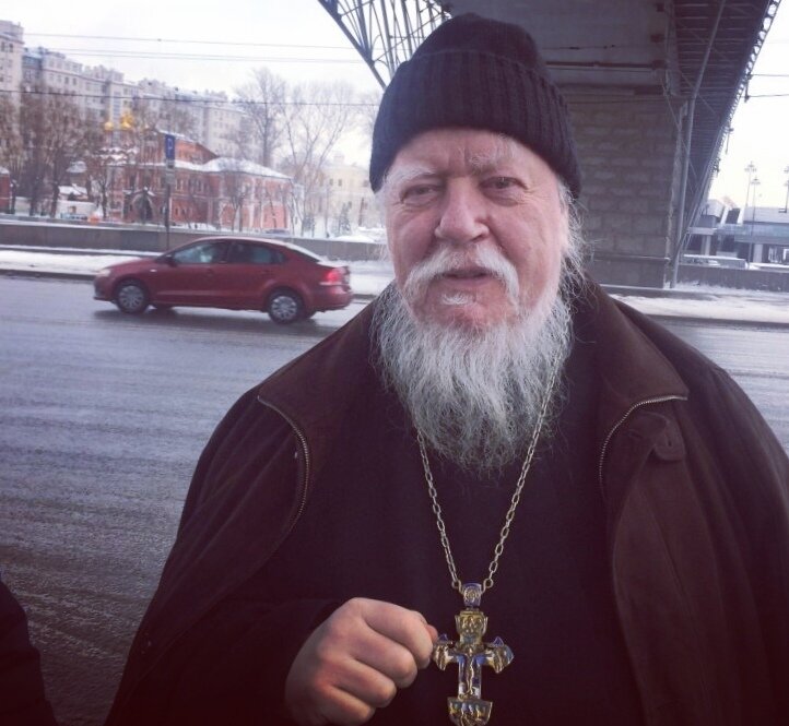 Димитрий Смирнов (07.03.1951 — 21.10.2020 гг.) — протоиерей, церковный и общественный деятель, проповедник, миссионер.