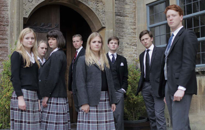 Стиль английской школы. Частная школа пансион для мальчиков в великобритании. Американская школьная форма. Ученики в британии. Школа кембридж в англии.
