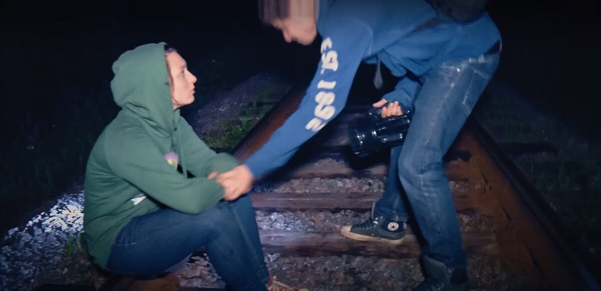 Сижу на рельсах и молчу, соваться в Припять не хочу! 