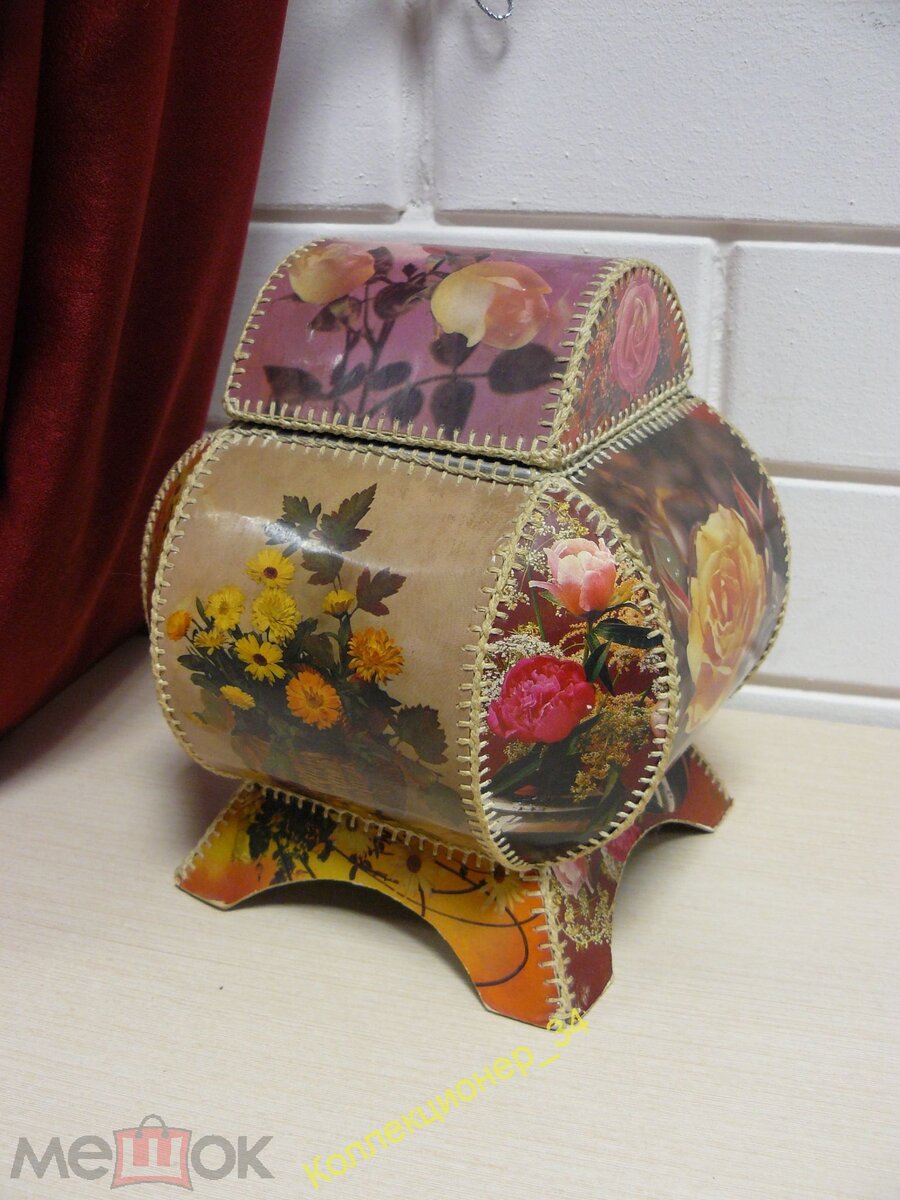 Фото с сайта meshok.net Продавец пишет, что сундучок периода 50-х годов. Хотя судя по открыткам это скорее 70-е. Цена за такую поделку советского времени почти 1500 рублей