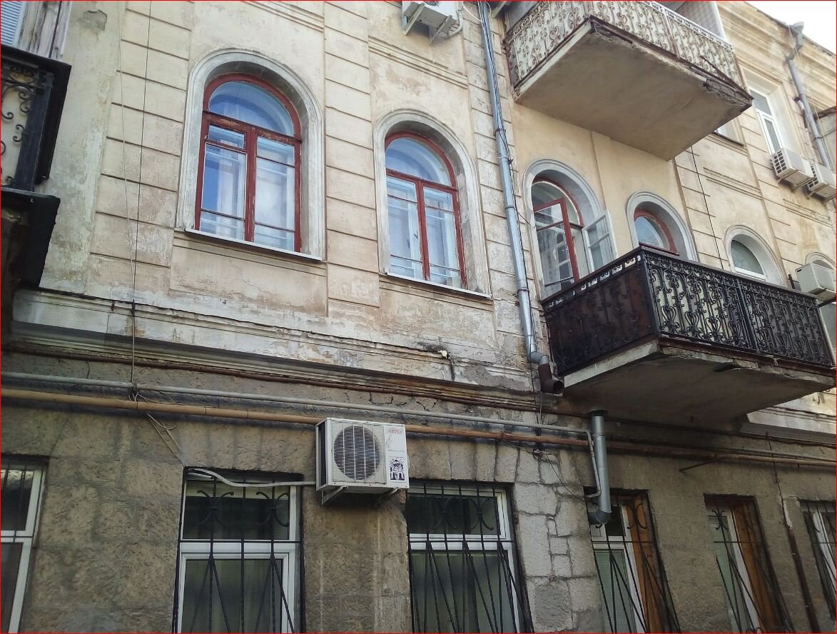 Многоквартирный дом, фото автора для привлечения внимания.