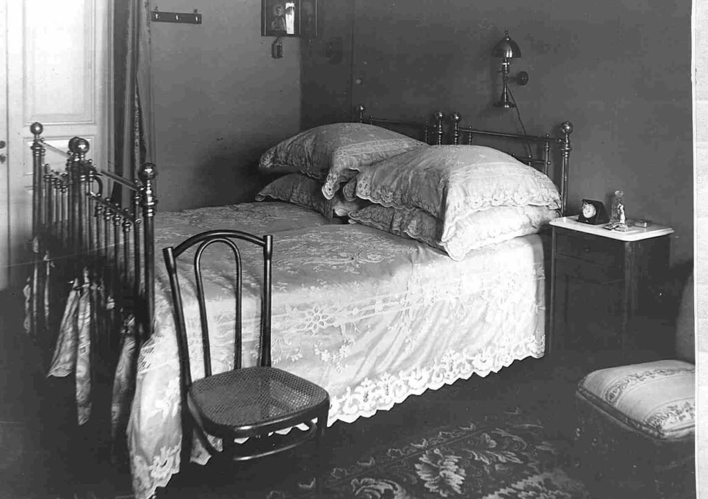 Непарадная спальня. Фото: https://www.citywalls.ru/