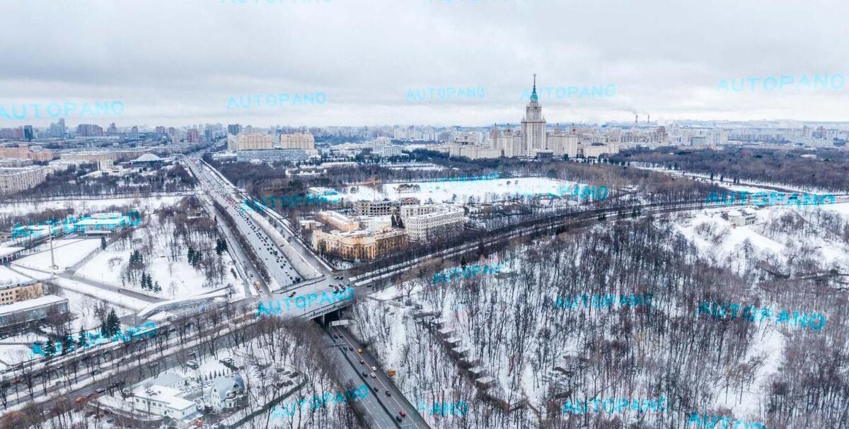 Фото из Гугл карт. Лесенка посередине внизу - крыша галереи.