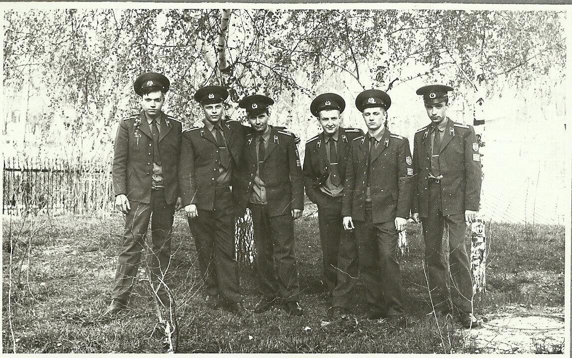 Скоро выпуск. Курсанты четвёртого курса, 1995