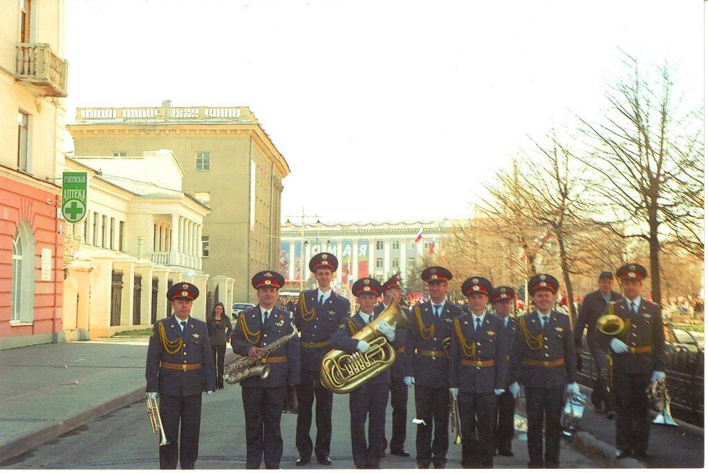 фото из личного архива. 9 мая 2005 года.