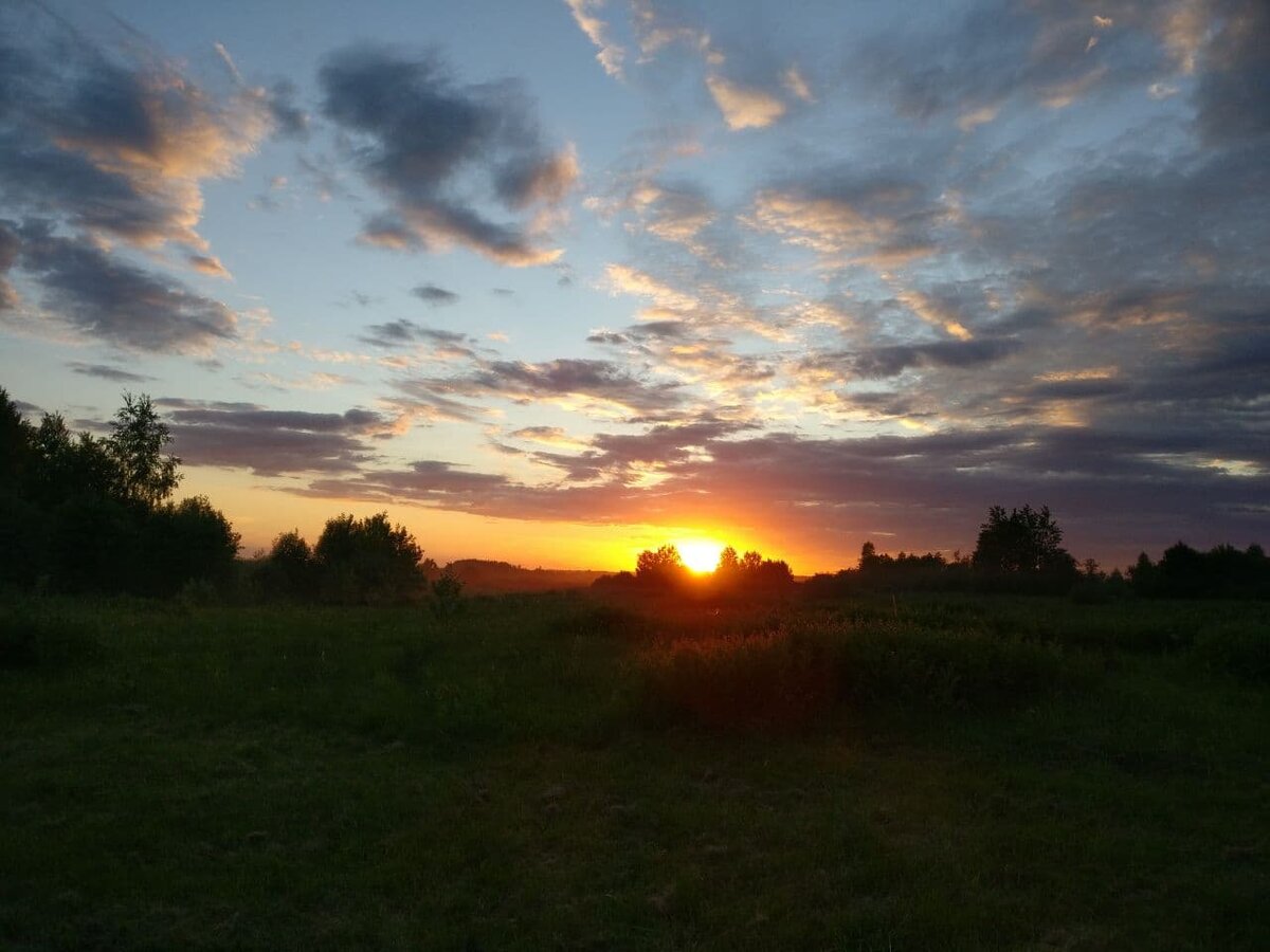 Это - галерея заката. Ее можно листать. ))