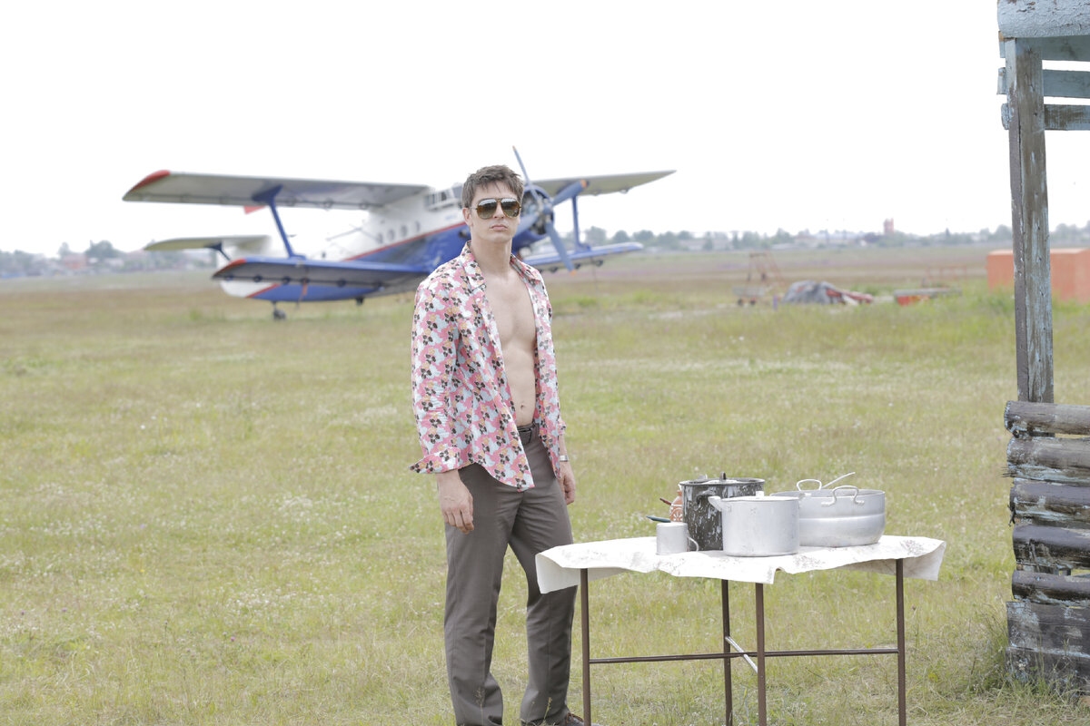 Кадр из сериала «Большое небо». Виктор Чертков (Станислав Бондаренко)