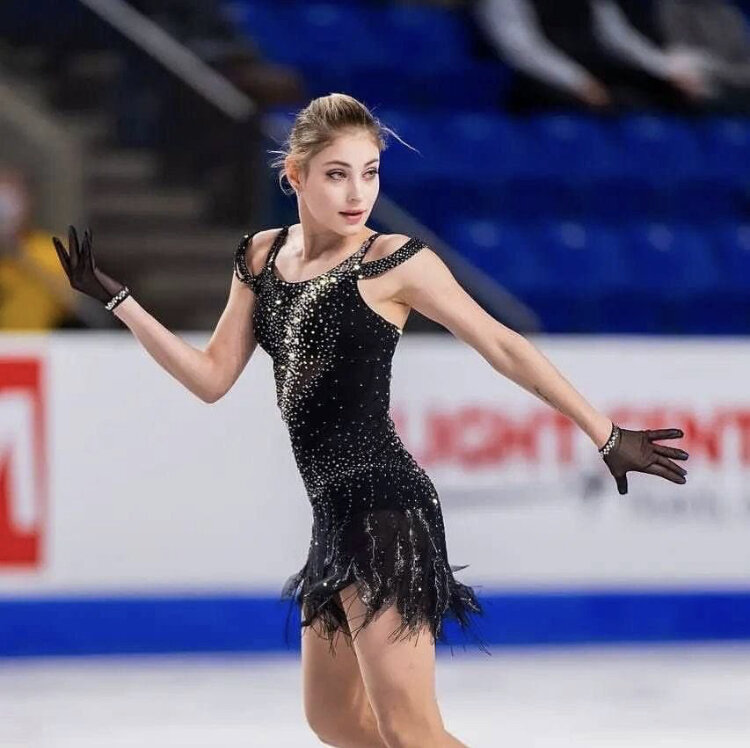 Пожалуй, лучшие платья в "Хрустальном" на данный момент