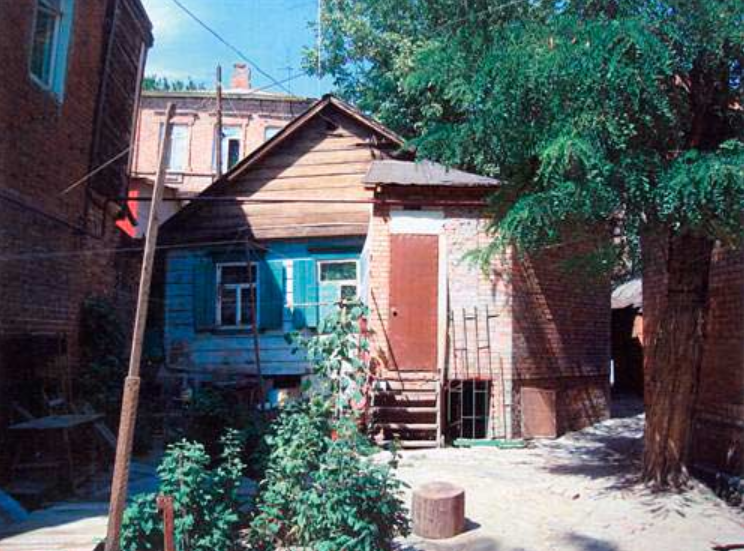 Дом в Халтуринском переулке, где Солженицын с матерью прожили с 1925 по 1934 год. (Фото 2007 г.)