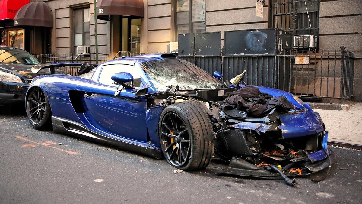 Porsche Carrera gt wrecked