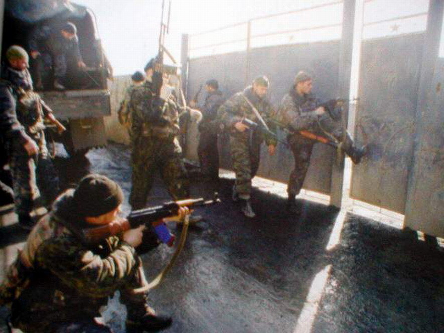 чечня зачистка села самашки. зачистка в чечне. зачистка в чечне. владимир веленгурин чечня. зачистка в чечне.