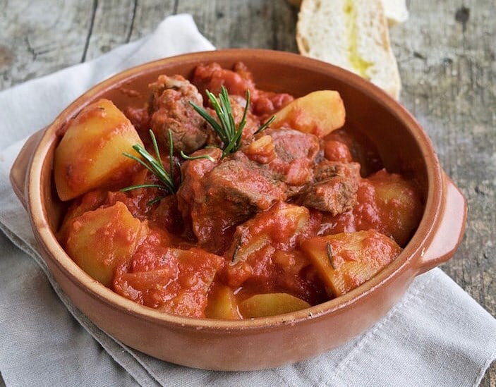 ТУШЕНАЯ КАРТОШКА СО СВИНИНОЙ