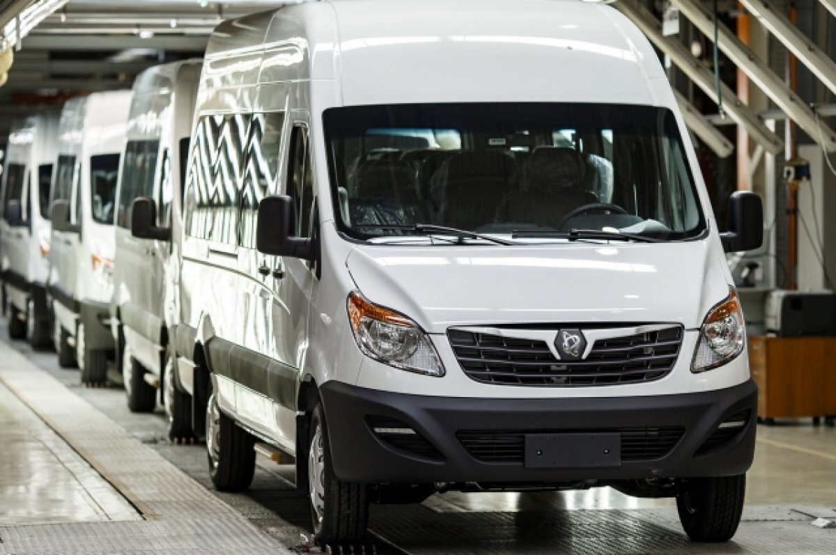    Мантуров анонсировал старт продаж легких коммерческих автомобилей «Соллерс»