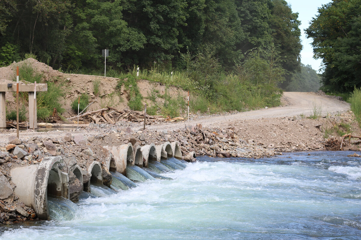 Временный водопропуск на р. Минеральная.