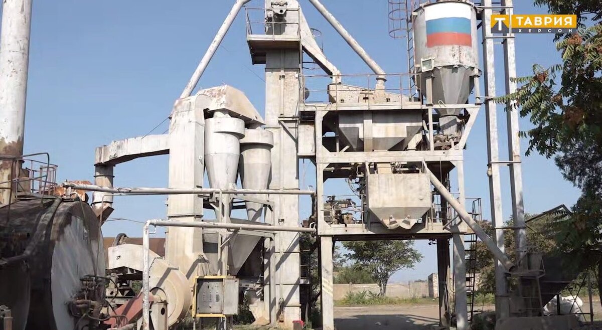  Восстановлена работа асфальтного завода в поселке Мирное - Таврия ТВ - Херсон