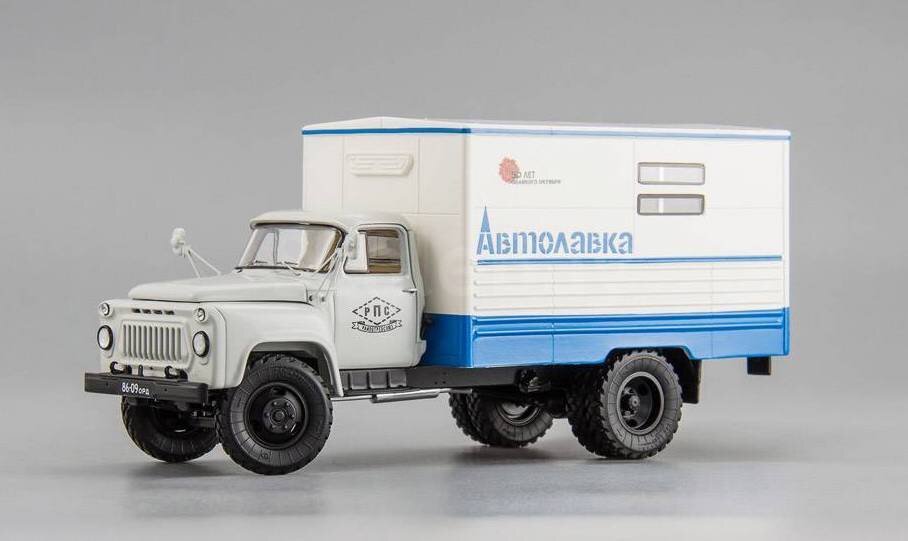 Подобная автолавка была у моего дедули