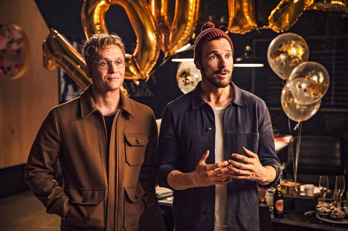 100 movie. Top 100 movies all time. 100 movie. маттиас швайгхефер 100 вещей и ничего лишнего. 100 метров (2016).