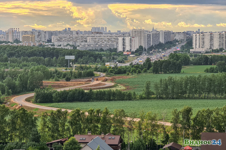 Дорога из ЖК зеленые аллеи на м4. Дорога в Дивное Видное. Город Видное Московская бульвар дивный дом 14.