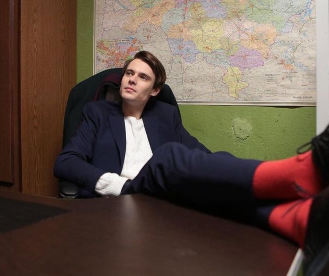 Кадр из сериала «Стажёры», источник фото: https://yandex.ru/images