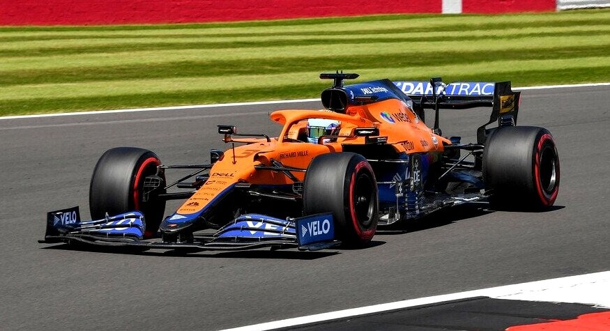 Даниэль Риккьярдо за рулём McLaren на Гран-при Великобритании 2021
