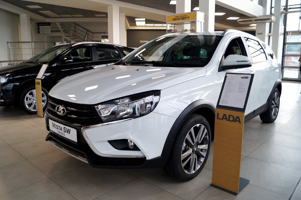 С начала года цены на новые машины Lada выросли на 8 - 11%. Источник иллюстрации - Яндекс.Картинки