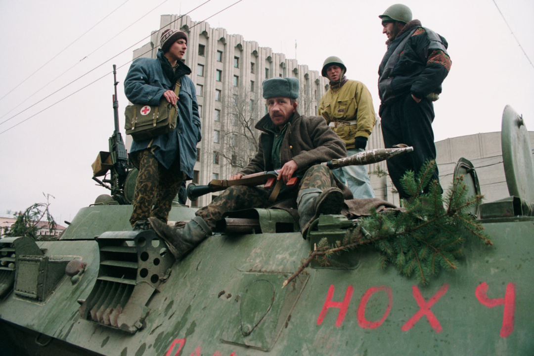 21 декабря 1994 год. Чечня 1994 штурм Грозного. Чечня 1995 штурм Грозного. Дворец Дудаева штурм Грозного 1995