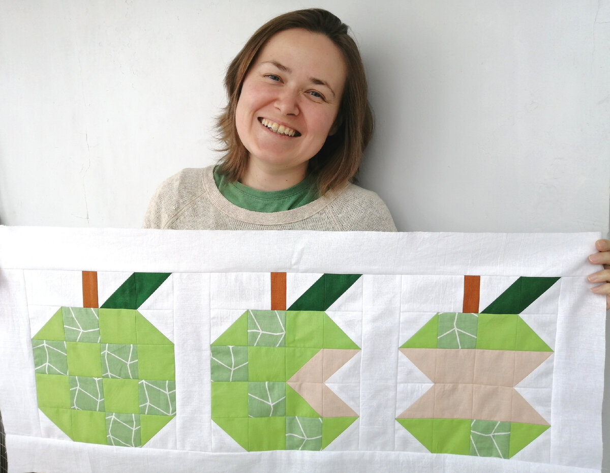 Я с яблоками))