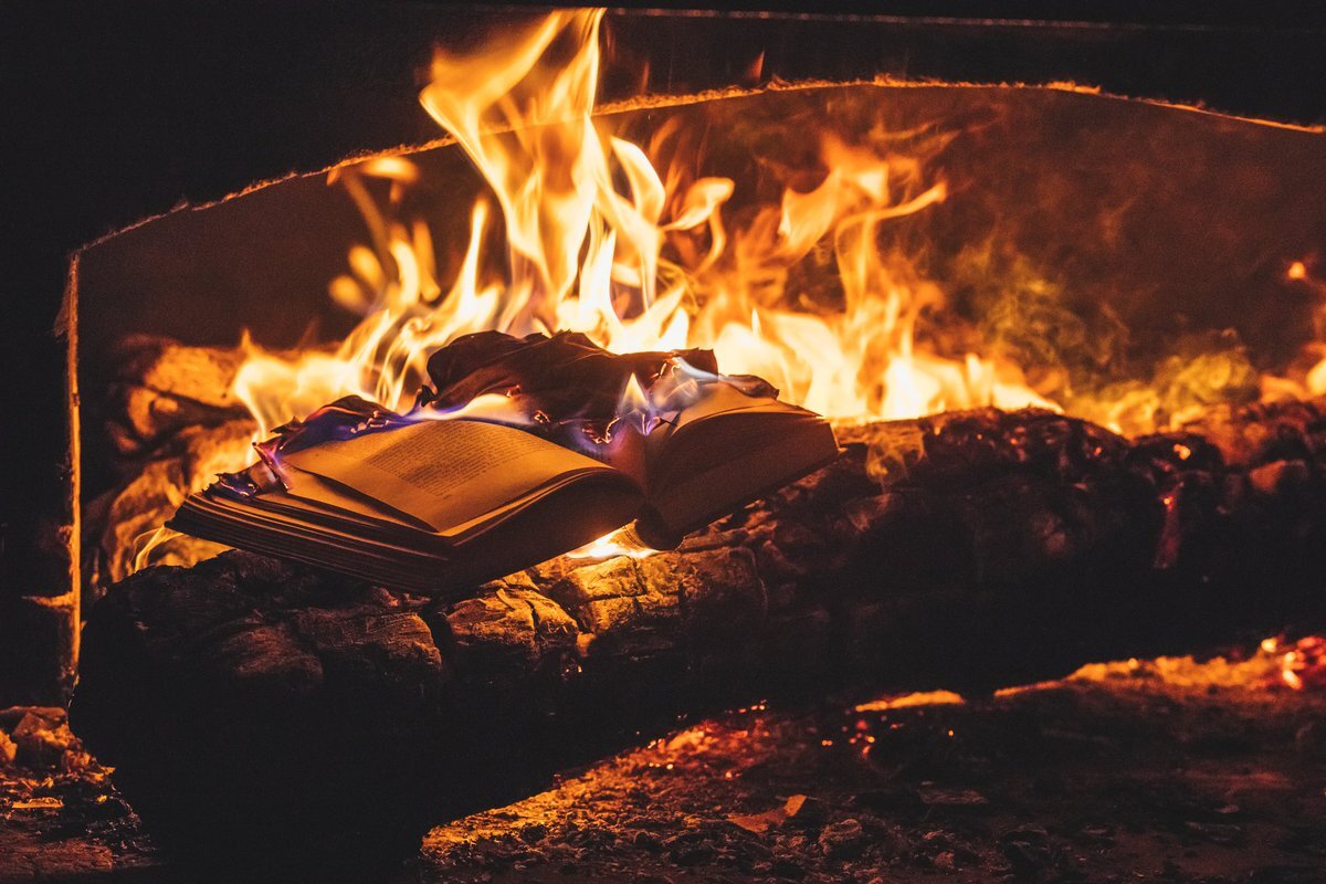 #EyeEmNewHere EyeEm Fire photography, Night aesthetic, Book burning