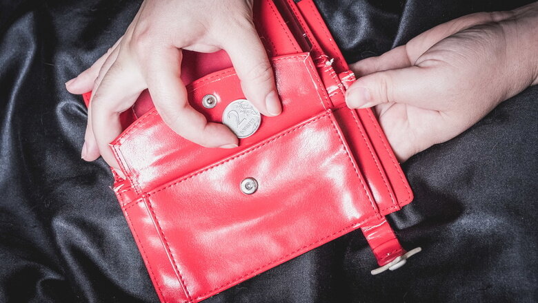 Фото: 1Mi Жительница ХМАО перевела аферисту заёмные 2,5 млн рублей