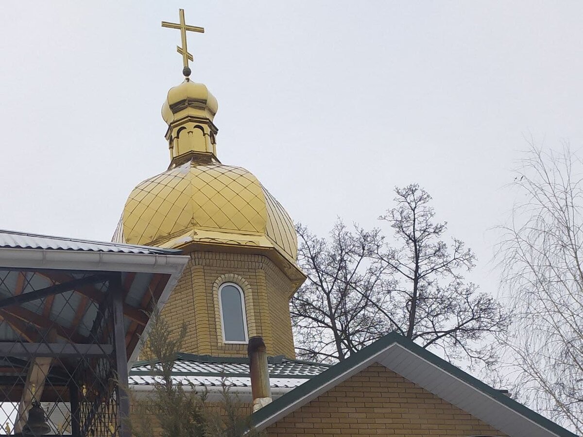 Побывать в этот февральский денек в храме стоит обязательно 