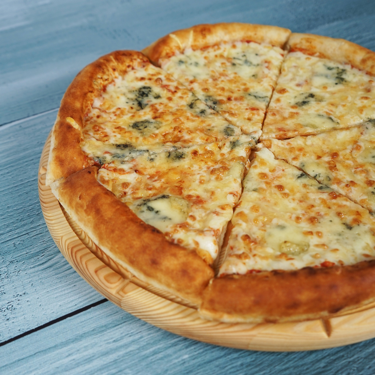 Пицца 4 сыра от Милана Пицца