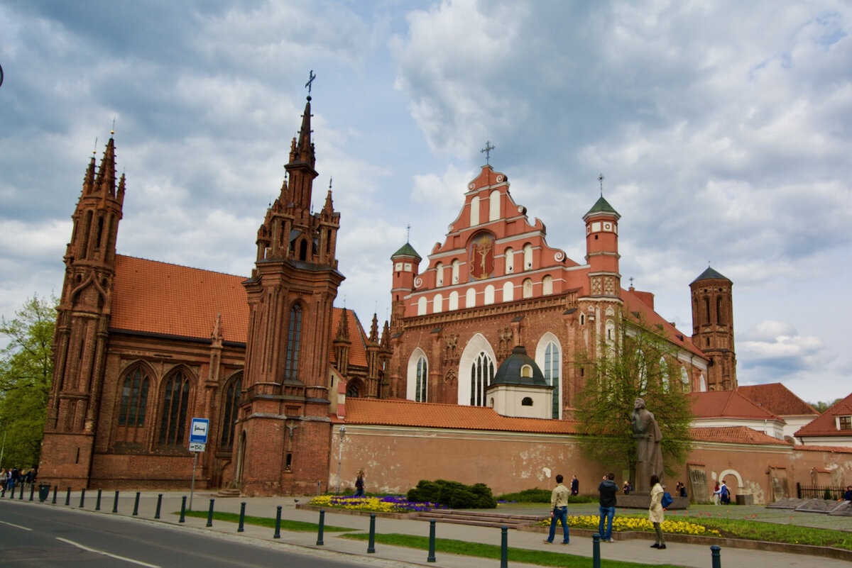 Вильнюс, Костёл Святой Анны, май 2015
