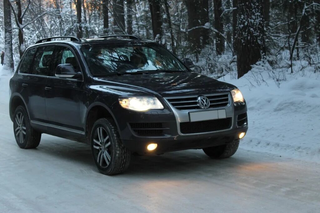 VW Touareg 2007 Road