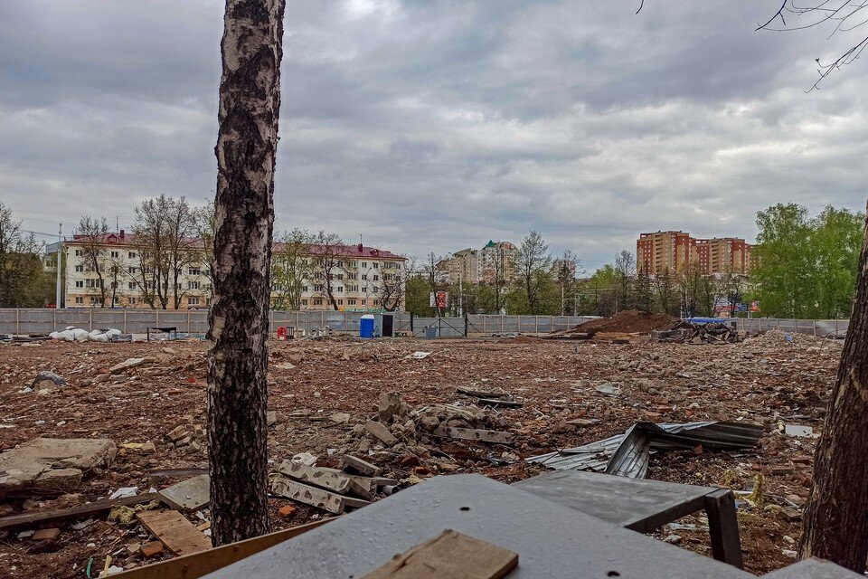 На территории творится разруха и нет рабочих Фото: Рустем АХУНОВ