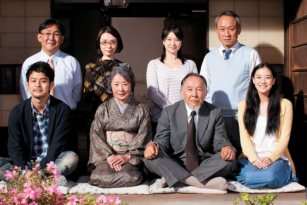 Японски реально мама. Японская семья. Семья японцев. Семья китайцев. Япония люди.