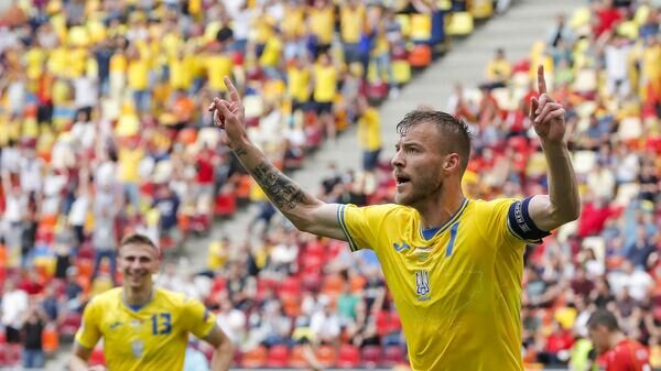    Нападающий сборной Украины по футболу Андрей Ярмоленко© ROBERT GHEMENT - Powered by Getty Images/UEFA