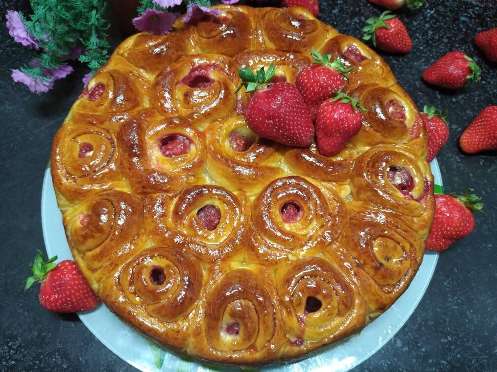 Пирог с клубникой в духовке рецепт фото пошагово и видео