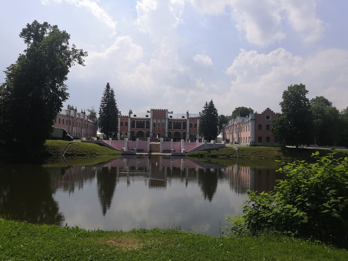 Фасад усадьбы